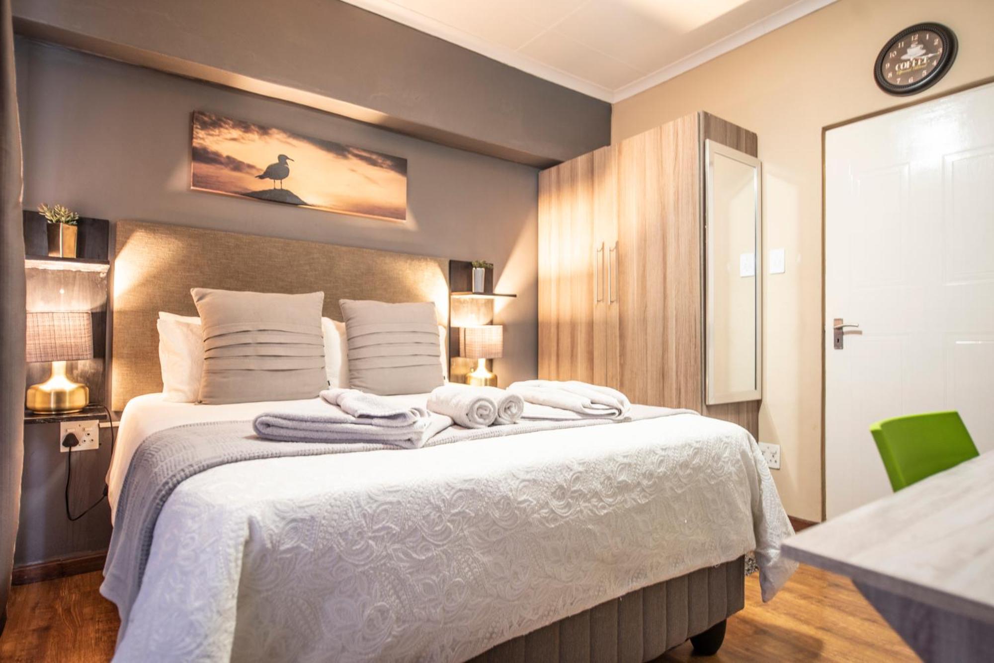 Meadowbrook Guesthouse Претория Екстериор снимка