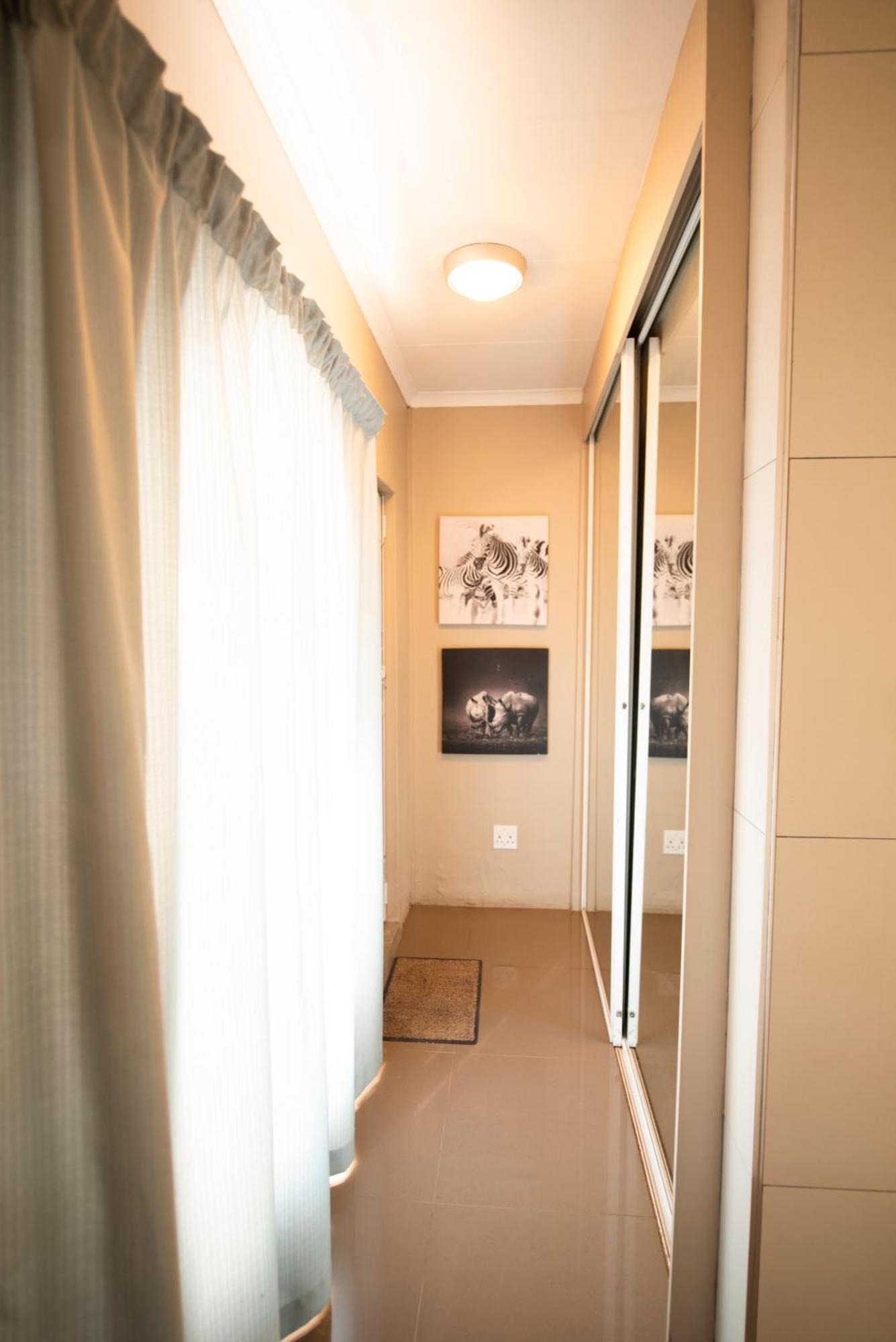 Meadowbrook Guesthouse Претория Екстериор снимка