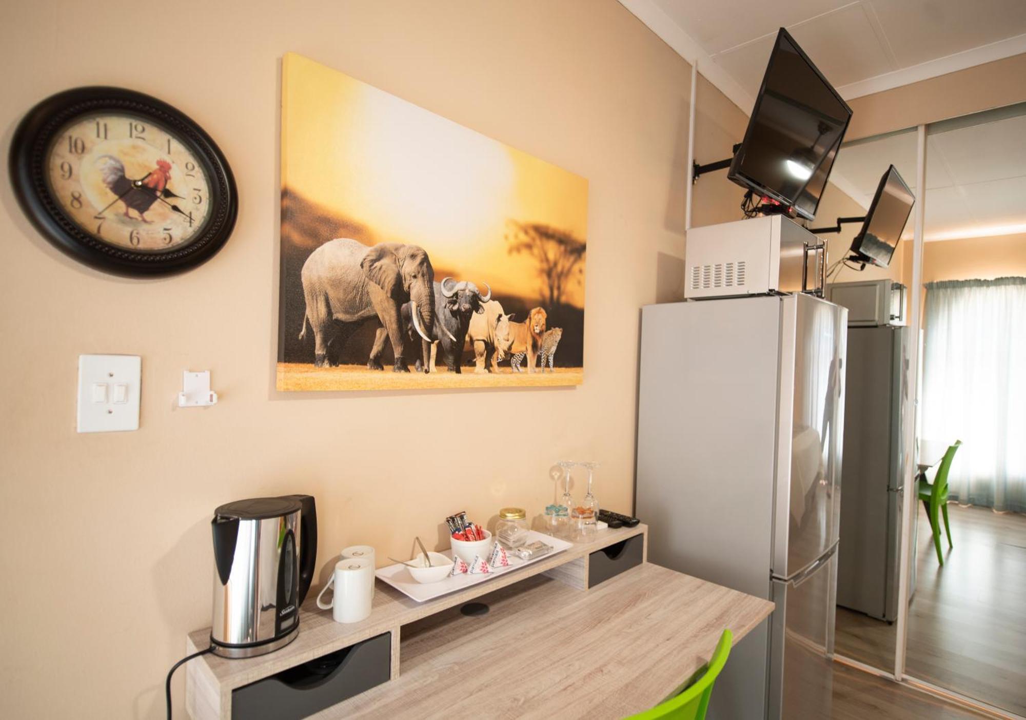 Meadowbrook Guesthouse Претория Екстериор снимка