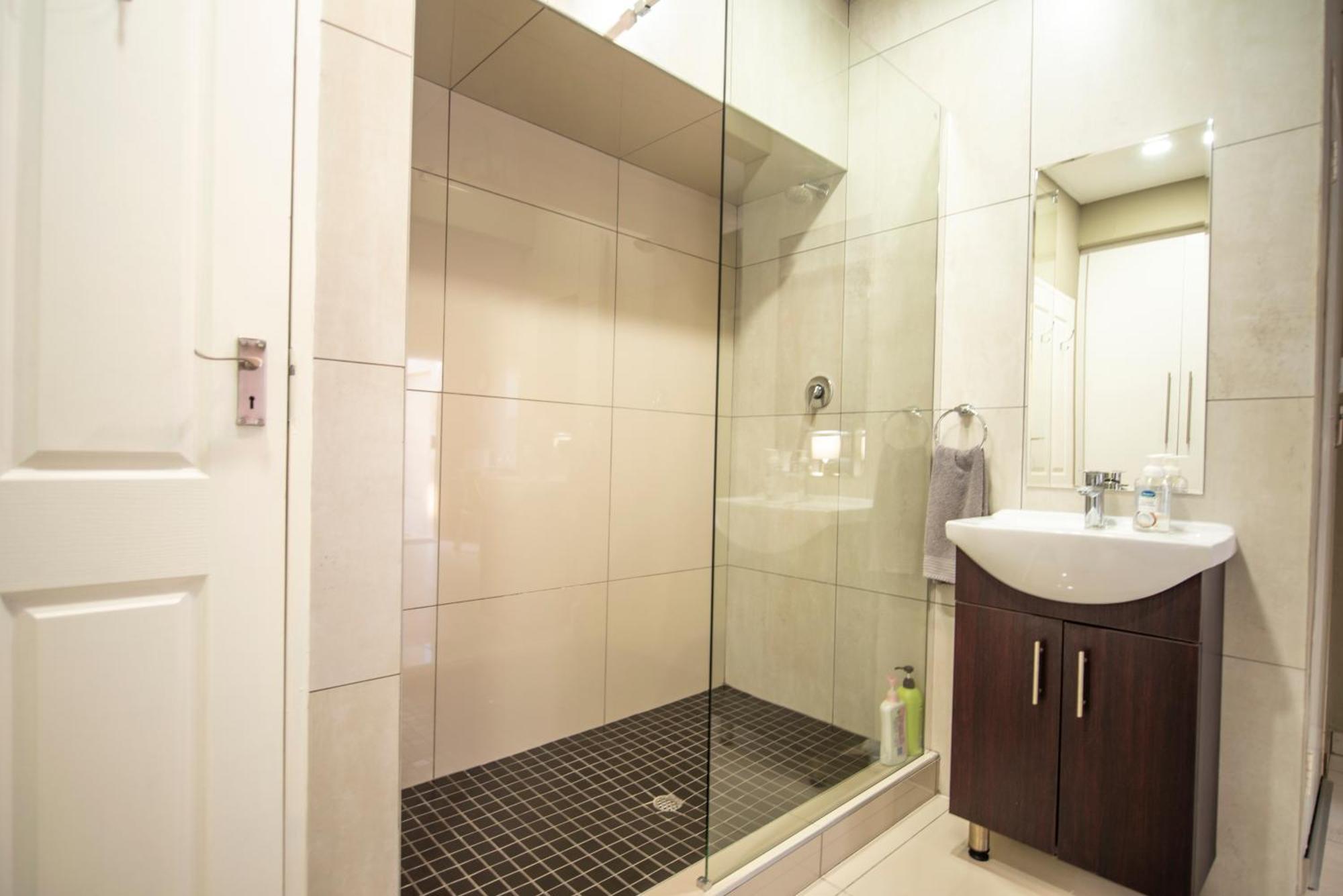 Meadowbrook Guesthouse Претория Екстериор снимка